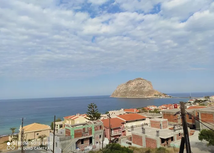 Castro 2* Monemvasía